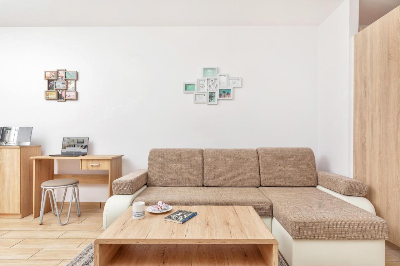 Apartamenty "Baltyk" Armii Krajowej By Noclegi Renters سفينويتشي المظهر الخارجي الصورة